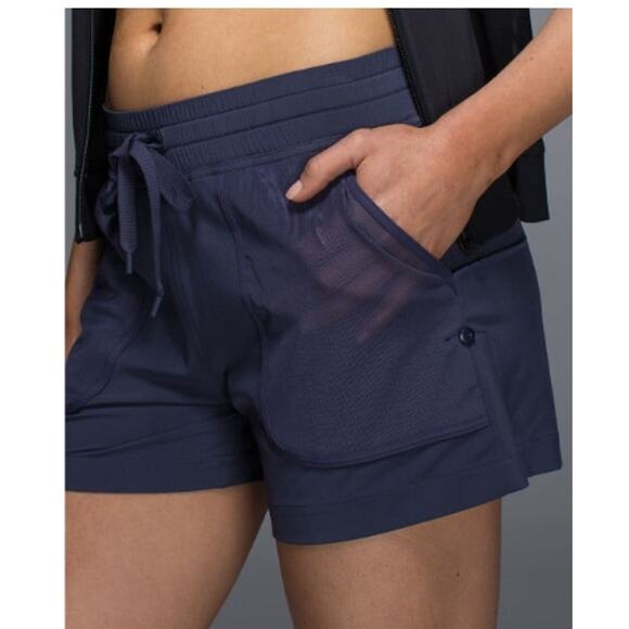 Lululemon Noir Short Cadet Blue Mesh‎ Pocket Shorts Dark Blue Purple Size 4 - Picture 4 of 12